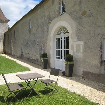 مبيت وإفطار Léoville Chateau De Puyrigaud المظهر الخارجي الصورة